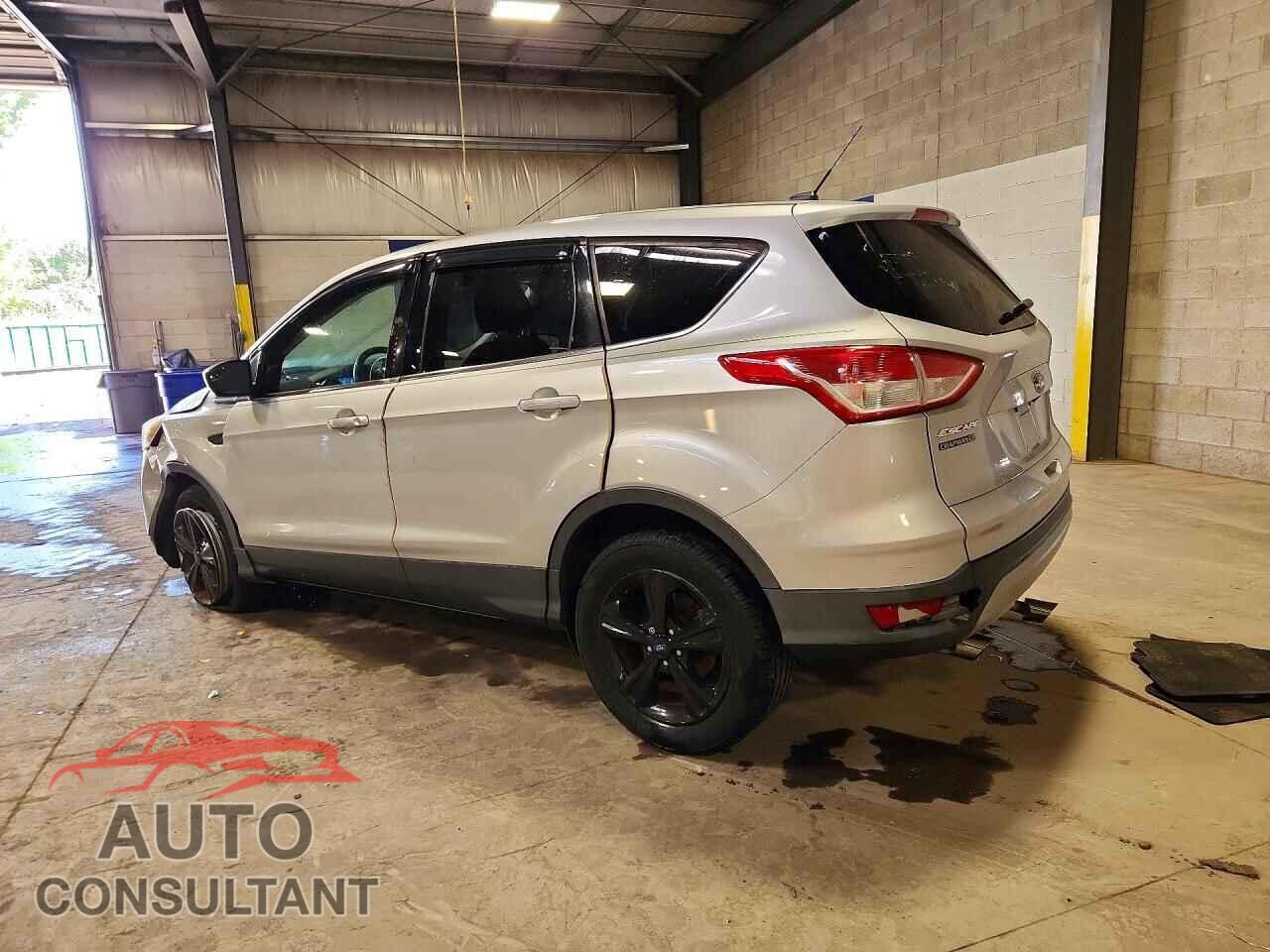 FORD ESCAPE 2015 - 1FMCU0GX8FUC00450