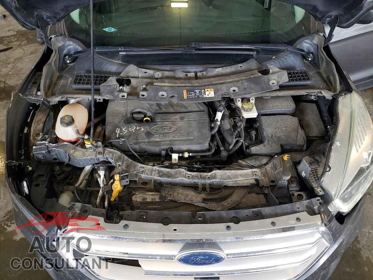 FORD ESCAPE 2017 - 1FMCU9GD1HUC23761