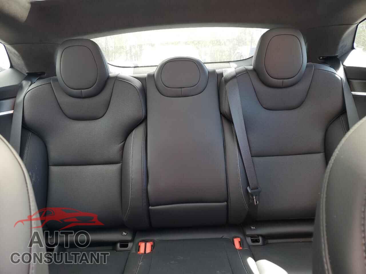 TESLA MODEL S 2023 - 5YJSA1E69PF528298