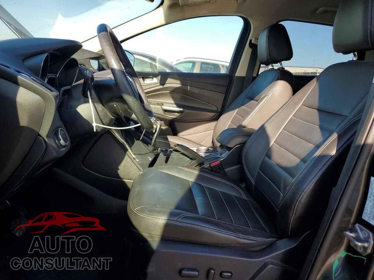 FORD ESCAPE 2015 - 1FMCU0J96FUC12896