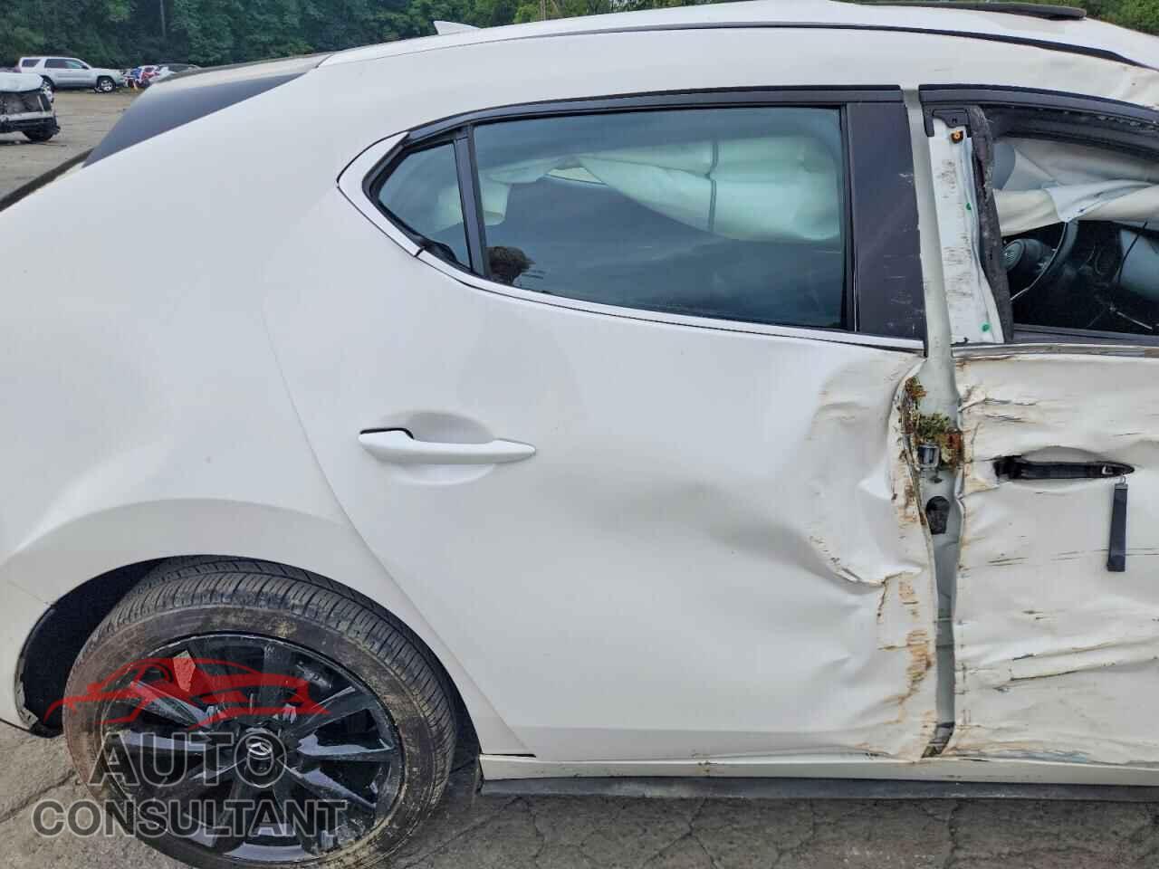 MAZDA 3 2023 - JM1BPBMM0P1601099