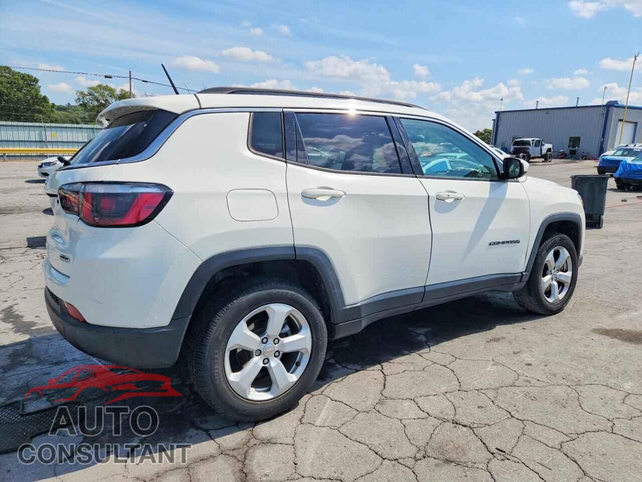JEEP COMPASS 2018 - 3C4NJDBB7JT192532