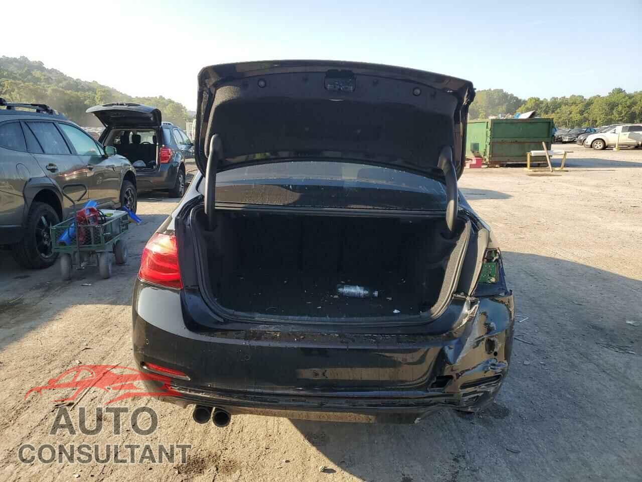 BMW 3 SERIES 2018 - WBA8D9G56JNU72153