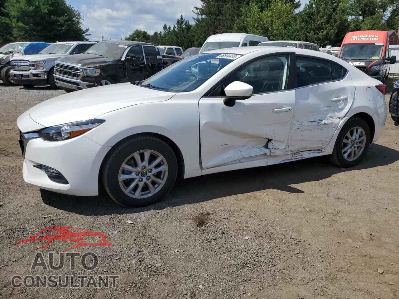 MAZDA 3 2018 - 3MZBN1U70JM202713