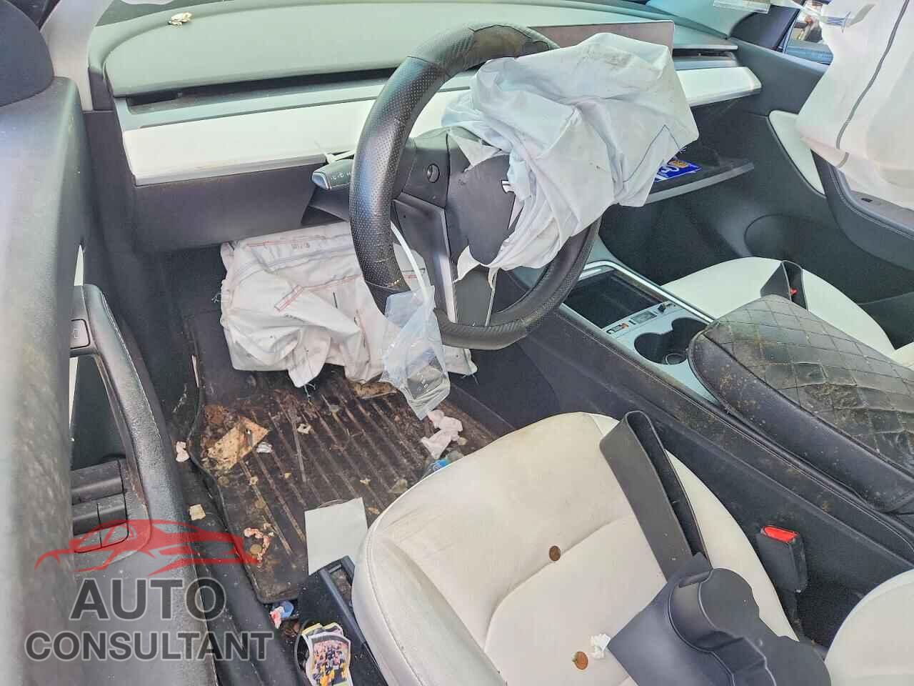 TESLA MODEL Y 2021 - 5YJYGDEF5MF269685