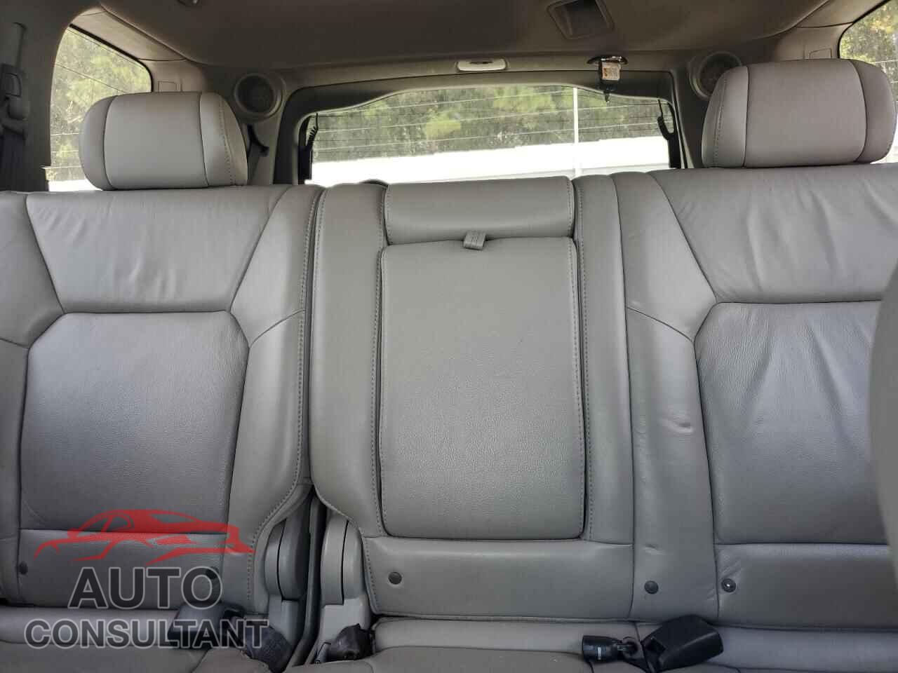 HONDA PILOT 2011 - 5FNYF4H95BB046889