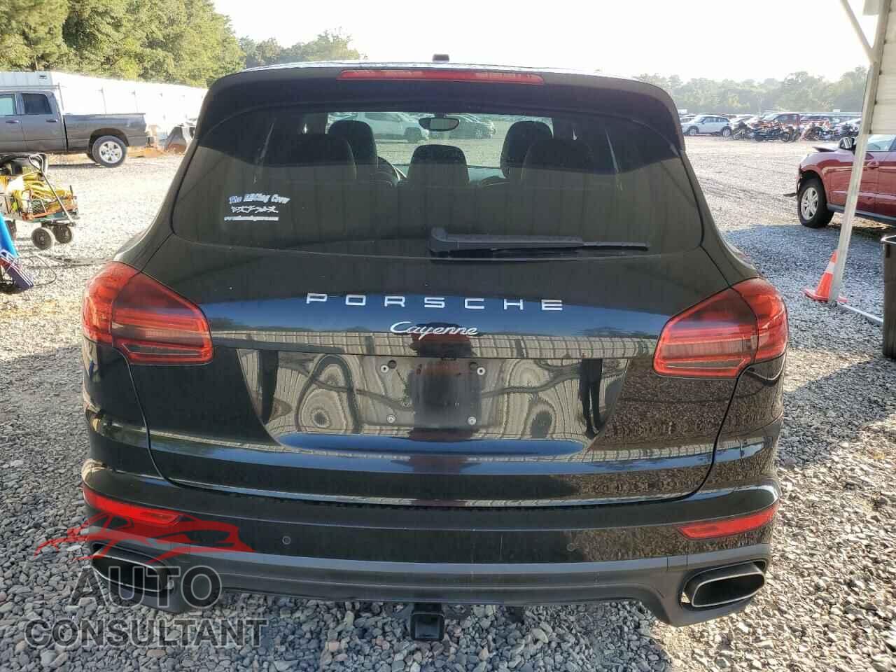 PORSCHE CAYENNE 2016 - WP1AA2A29GKA09810