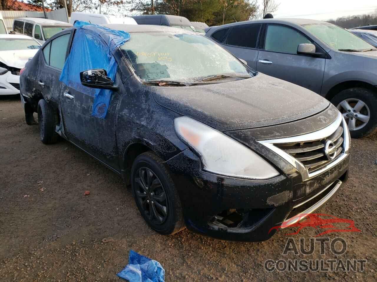NISSAN VERSA 2018 - 3N1CN7APXJL822864