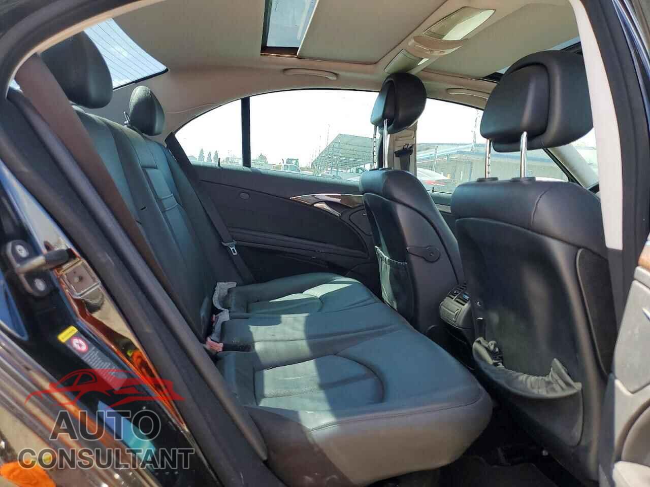 MERCEDES-BENZ E-CLASS 2009 - WDBUF56X49B422631