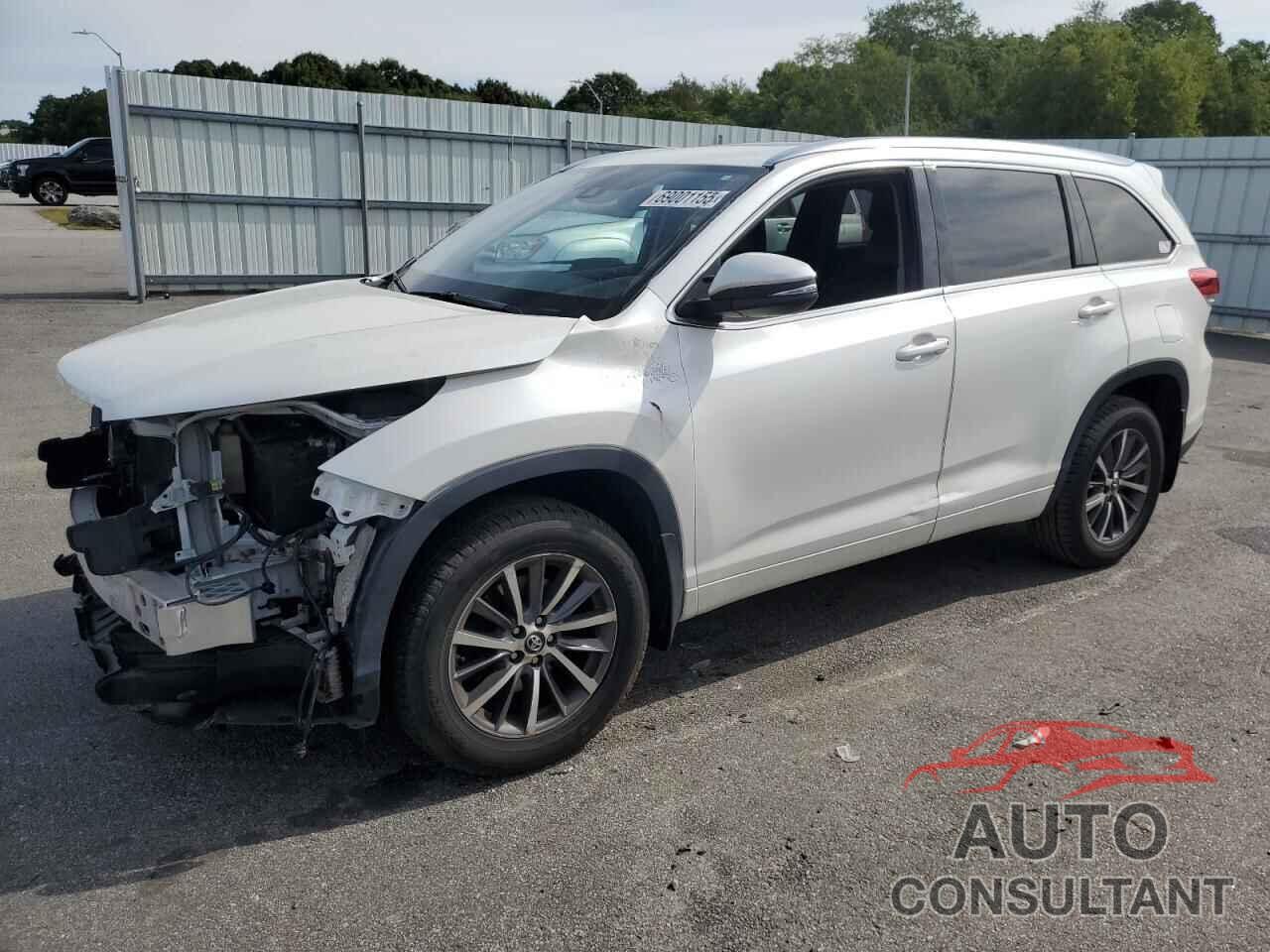 TOYOTA HIGHLANDER 2017 - 5TDJZRFH4HS389729