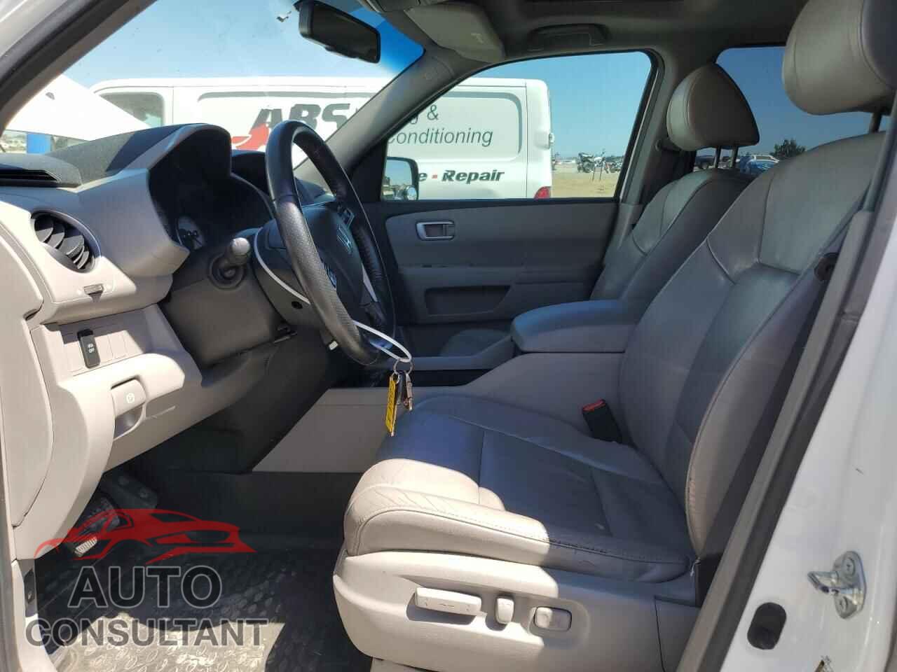 HONDA PILOT 2011 - 5FNYF4H57BB026642