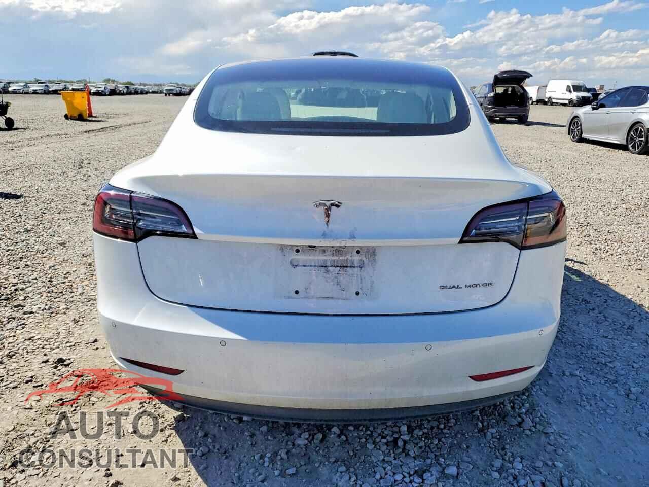 TESLA MODEL 3 2018 - 5YJ3E1EB7JF134716