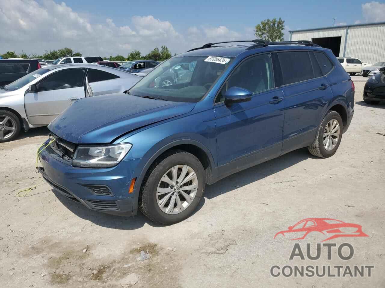 VOLKSWAGEN TIGUAN 2018 - 3VV0B7AXXJM088487
