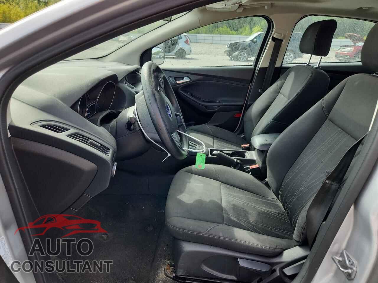FORD FOCUS 2016 - 1FADP3F22GL348355