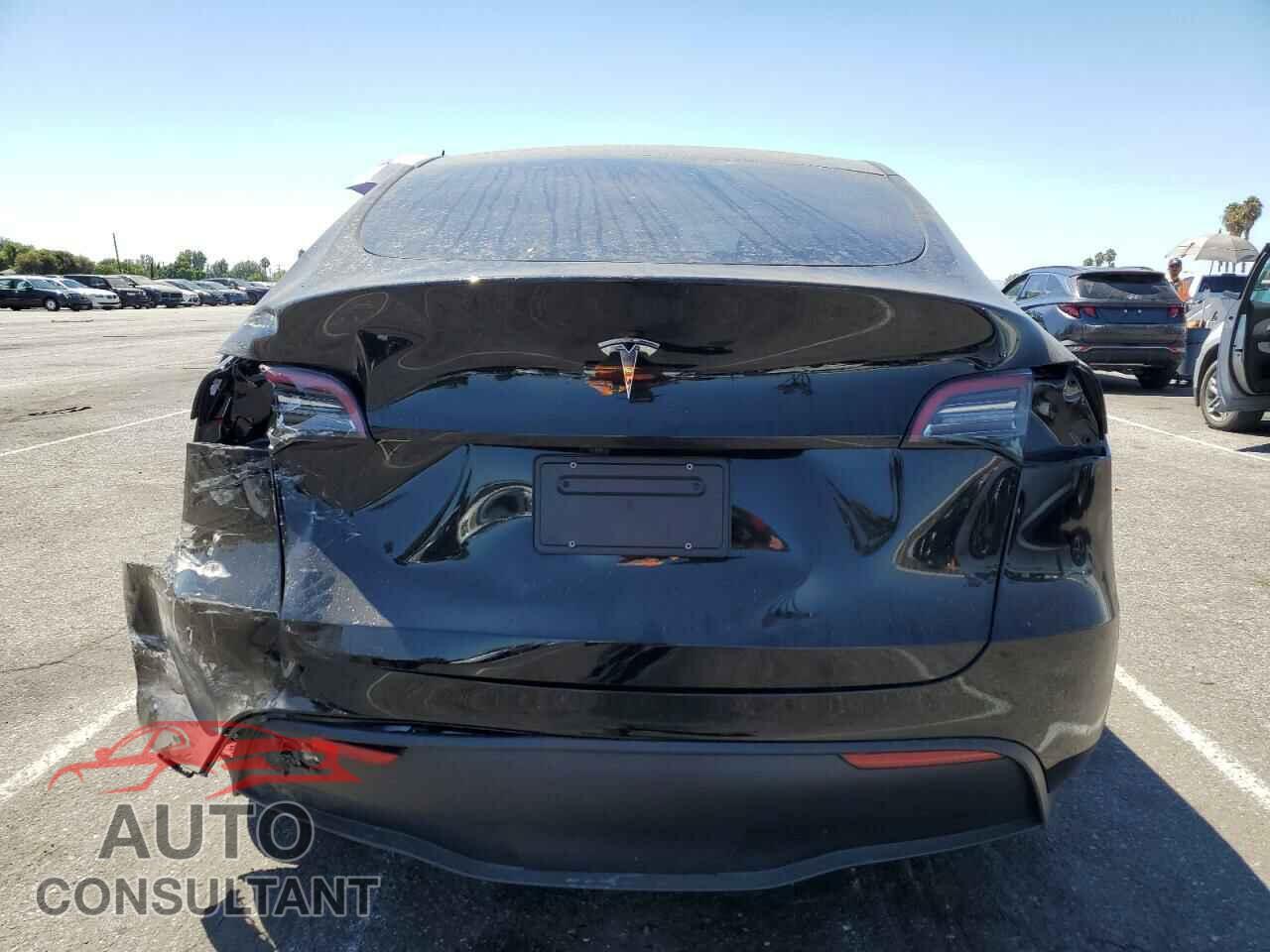 TESLA MODEL Y 2024 - 7SAYGDED1RF049744