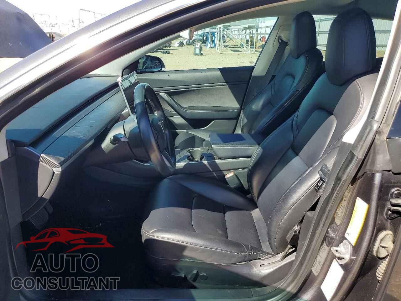 TESLA MODEL 3 2018 - 5YJ3E1EAXJF157592