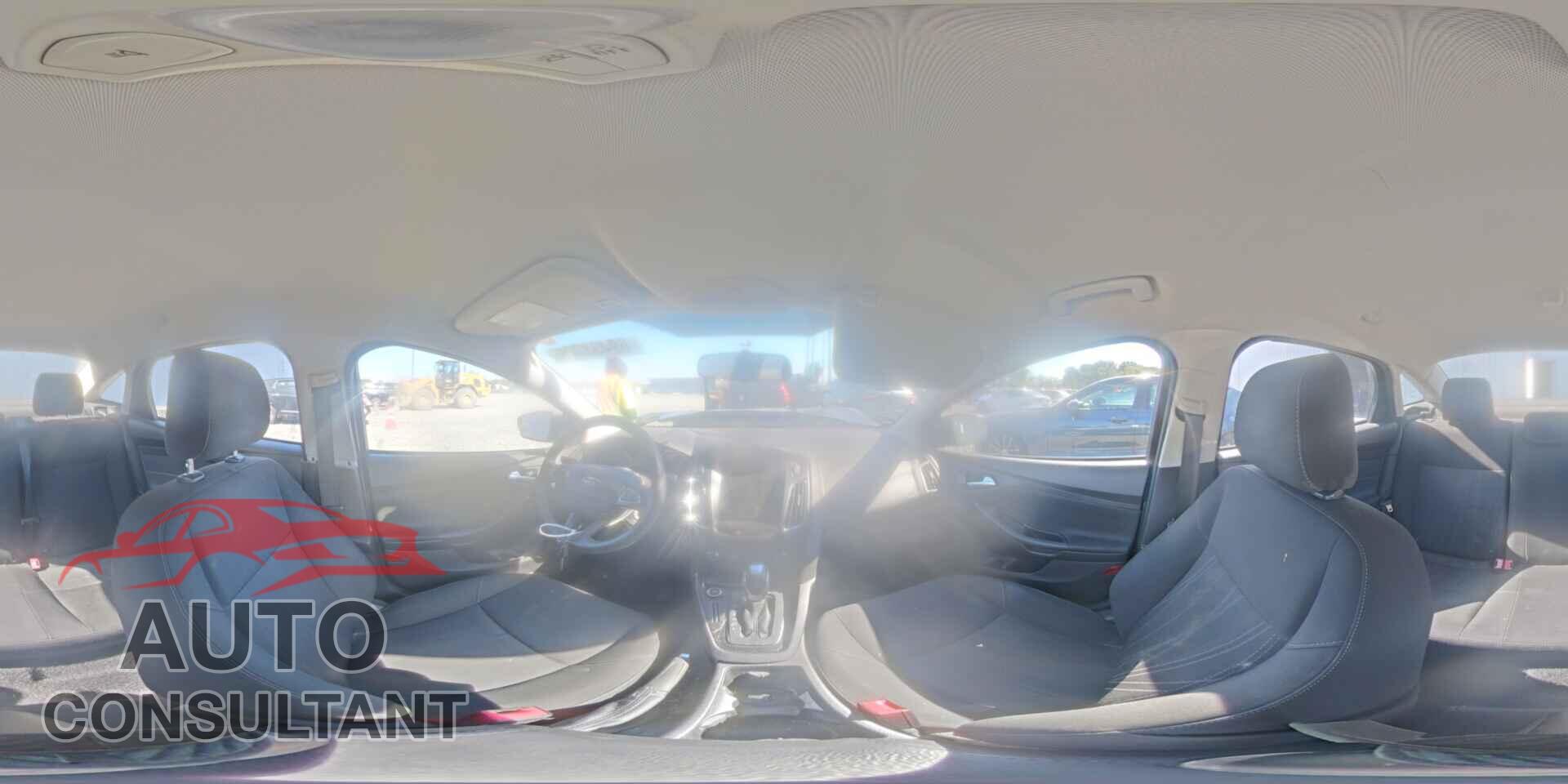 FORD FOCUS 2015 - 1FADP3F22FL263207