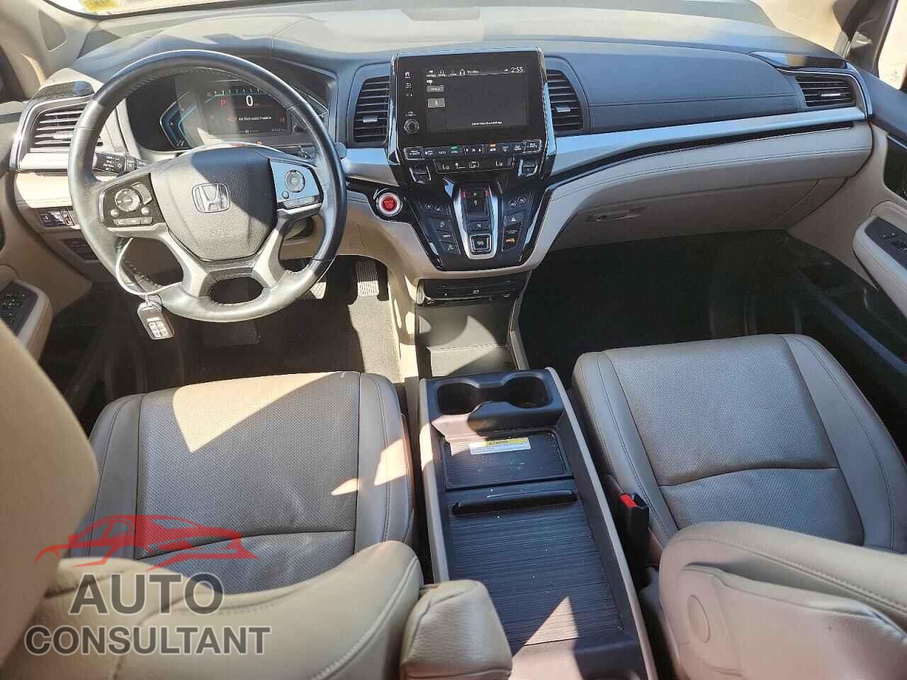HONDA ODYSSEY 2018 - 5FNRL6H99JB046336