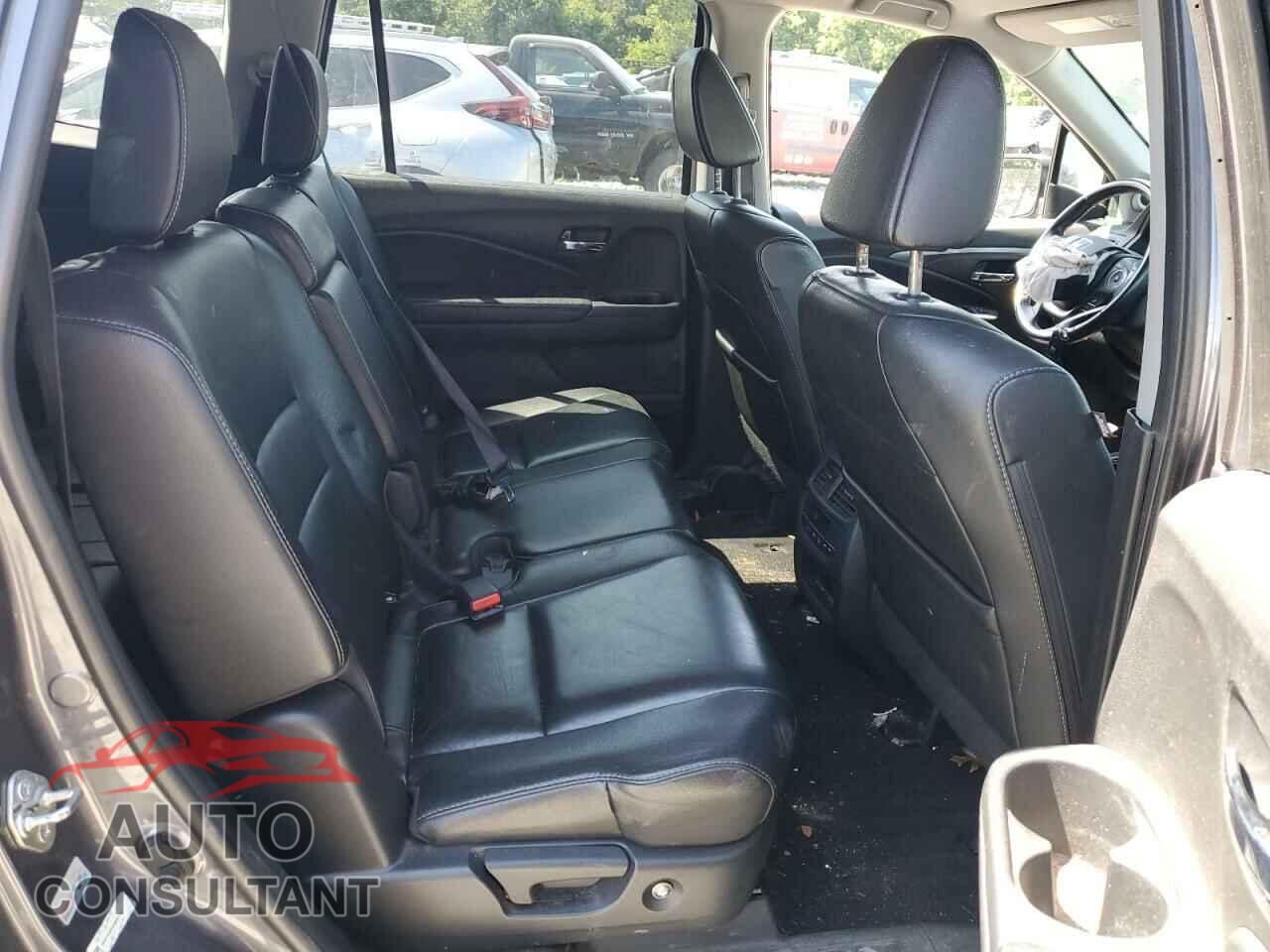 HONDA PILOT 2016 - 5FNYF6H53GB097341