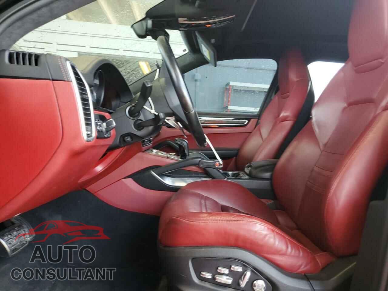 PORSCHE CAYENNE 2019 - WP1AF2AY8KDA80340