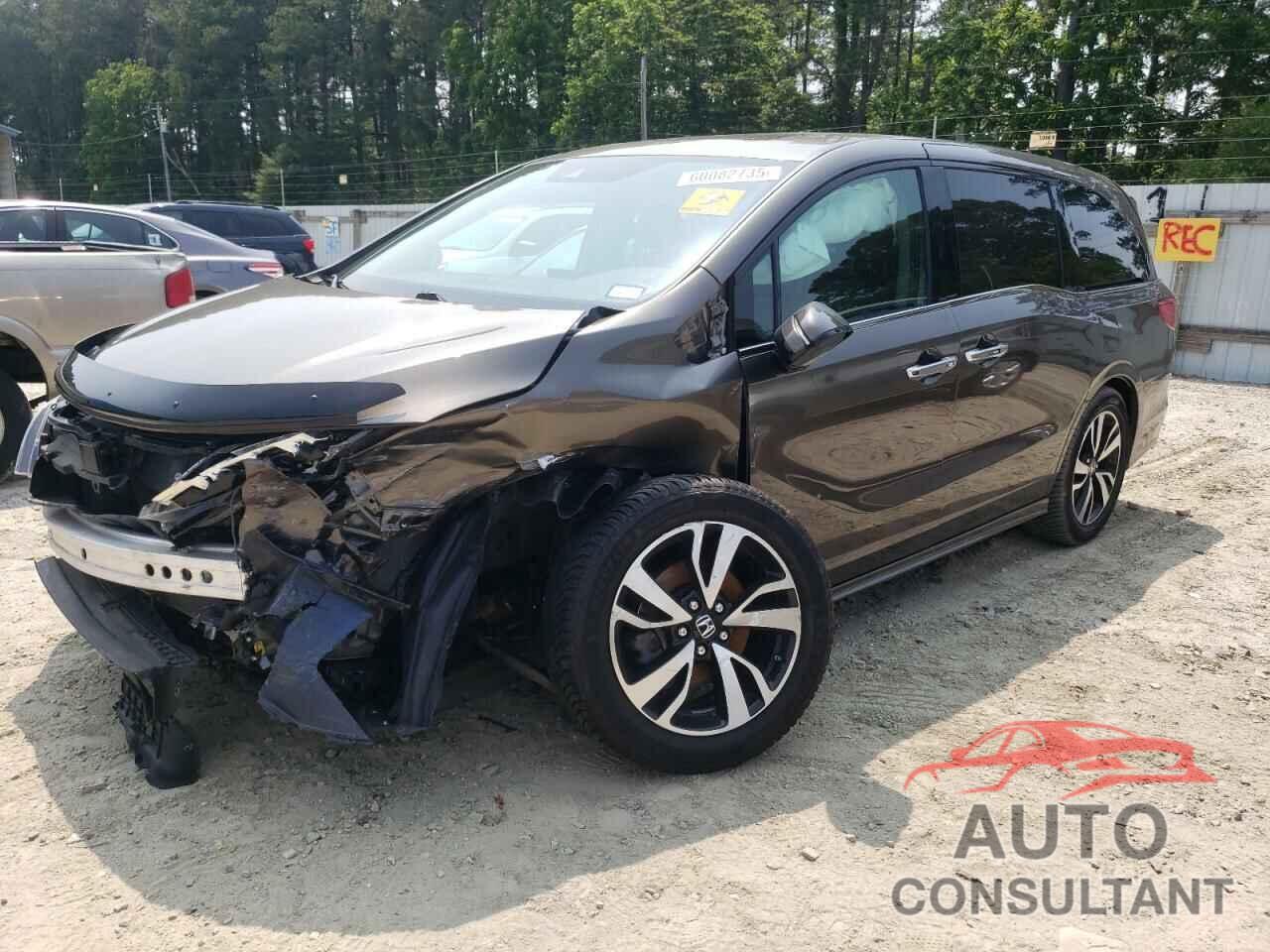 HONDA ODYSSEY 2018 - 5FNRL6H92JB008396