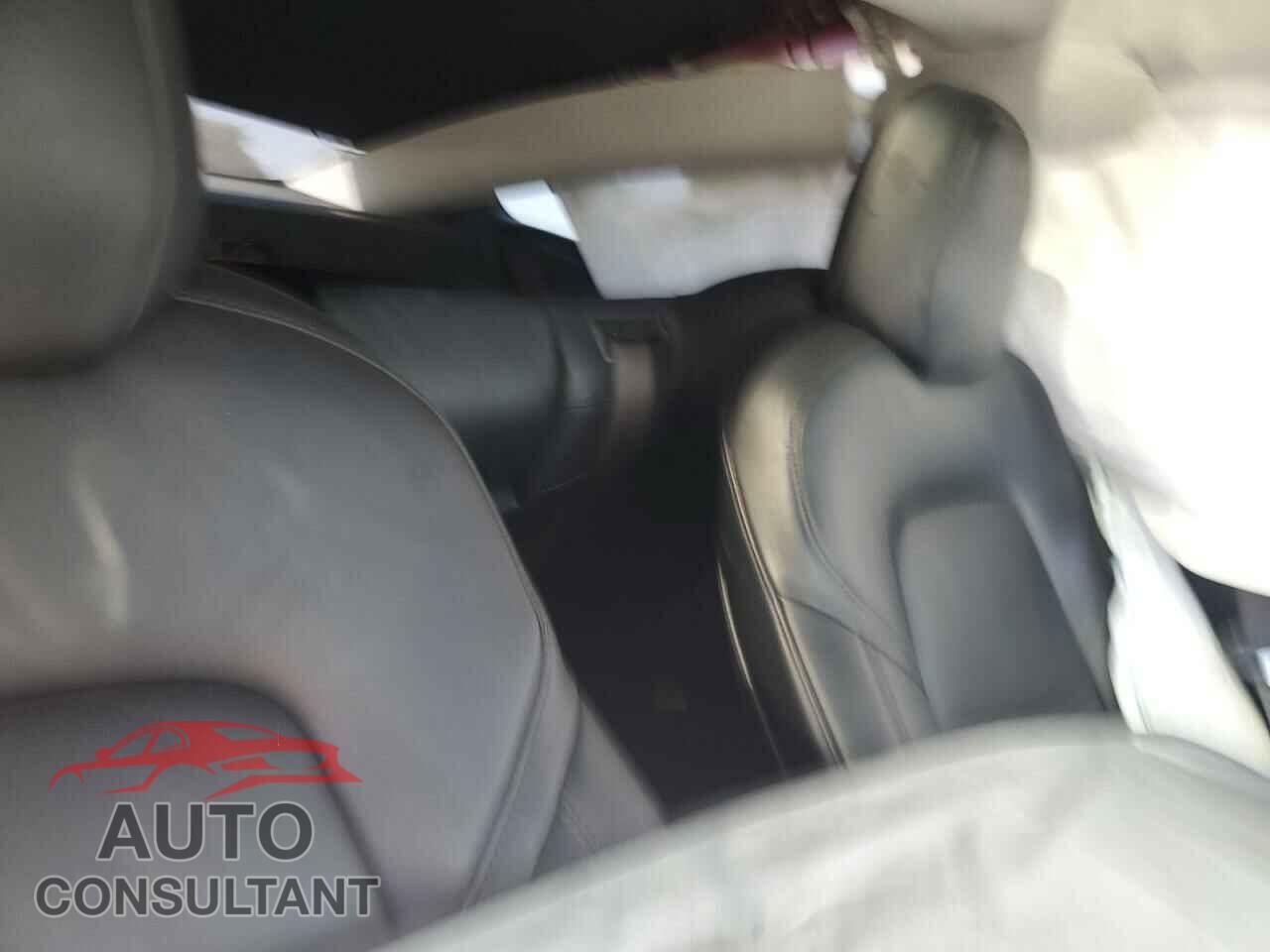 TESLA MODEL 3 2018 - 5YJ3E1EA8JF039654