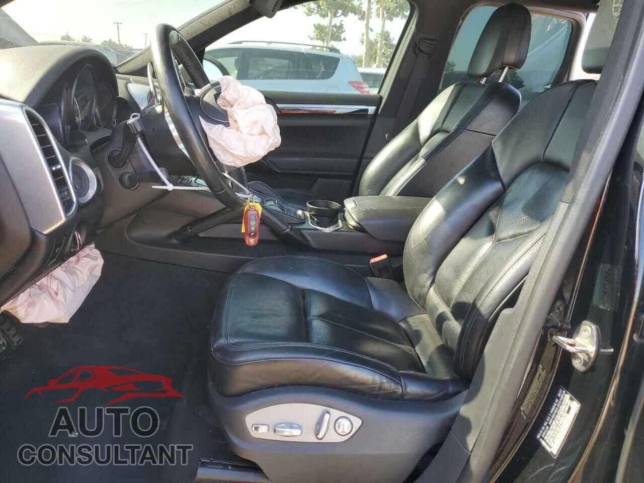 PORSCHE CAYENNE 2017 - WP1AA2A25HKA89656