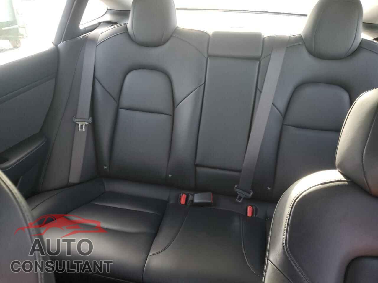 TESLA MODEL 3 2018 - 5YJ3E1EB2JF083335