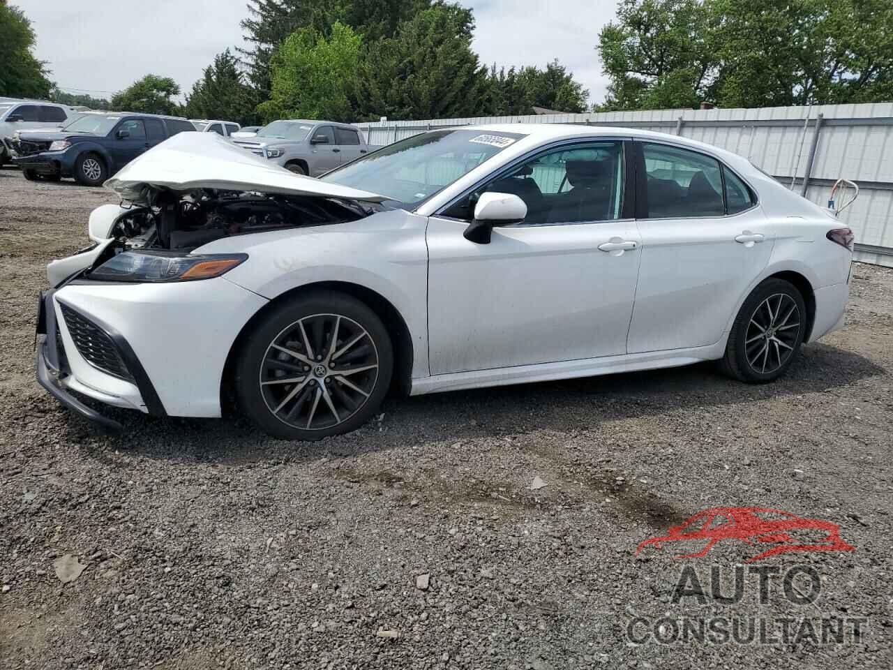 TOYOTA CAMRY 2021 - 4T1G11AK0MU415315