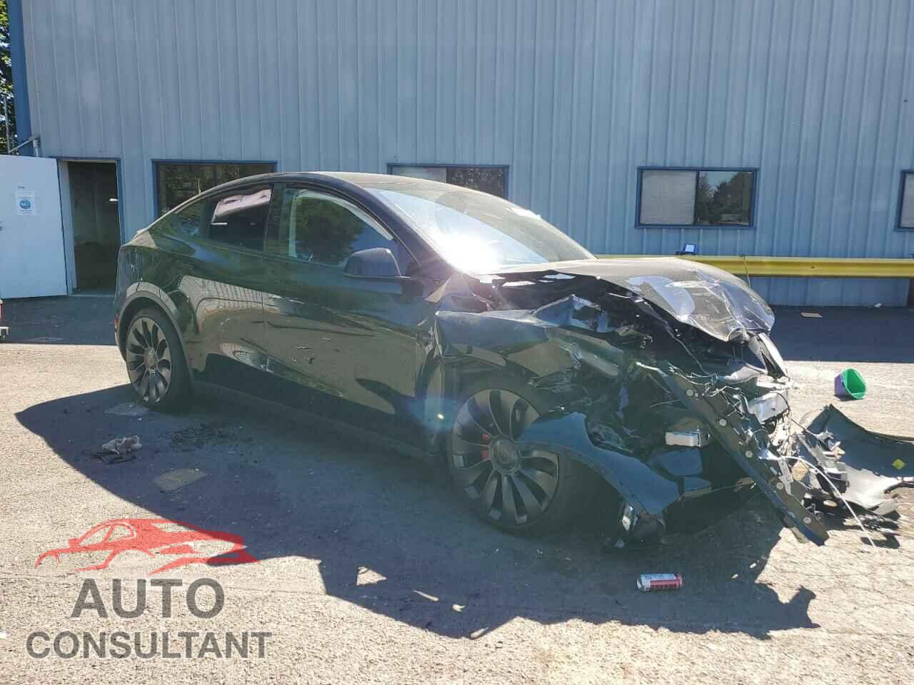 TESLA MODEL Y 2024 - 7SAYGDEF1RF061684