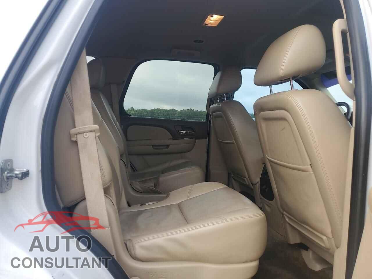 CHEVROLET TAHOE 2011 - 1GNSCCE00BR398892