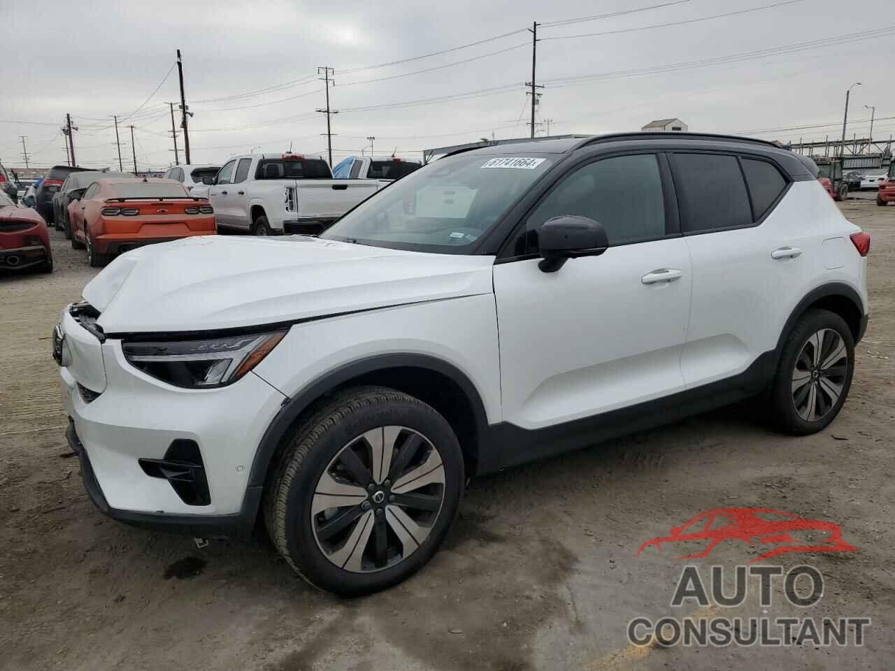 VOLVO XC40 2023 - YV4ED3UL2P2107384