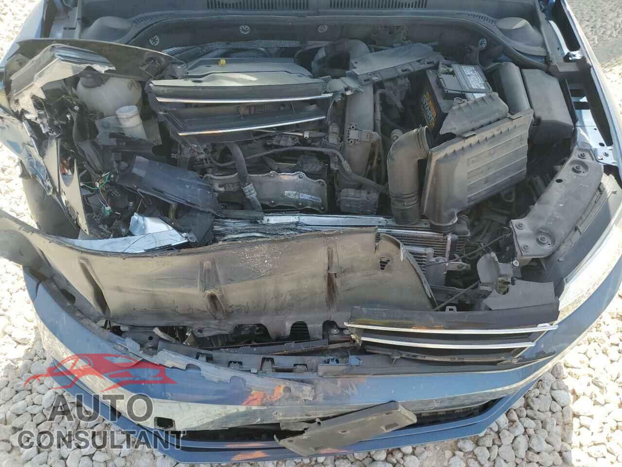 VOLKSWAGEN JETTA 2017 - 3VW2B7AJ3HM227191