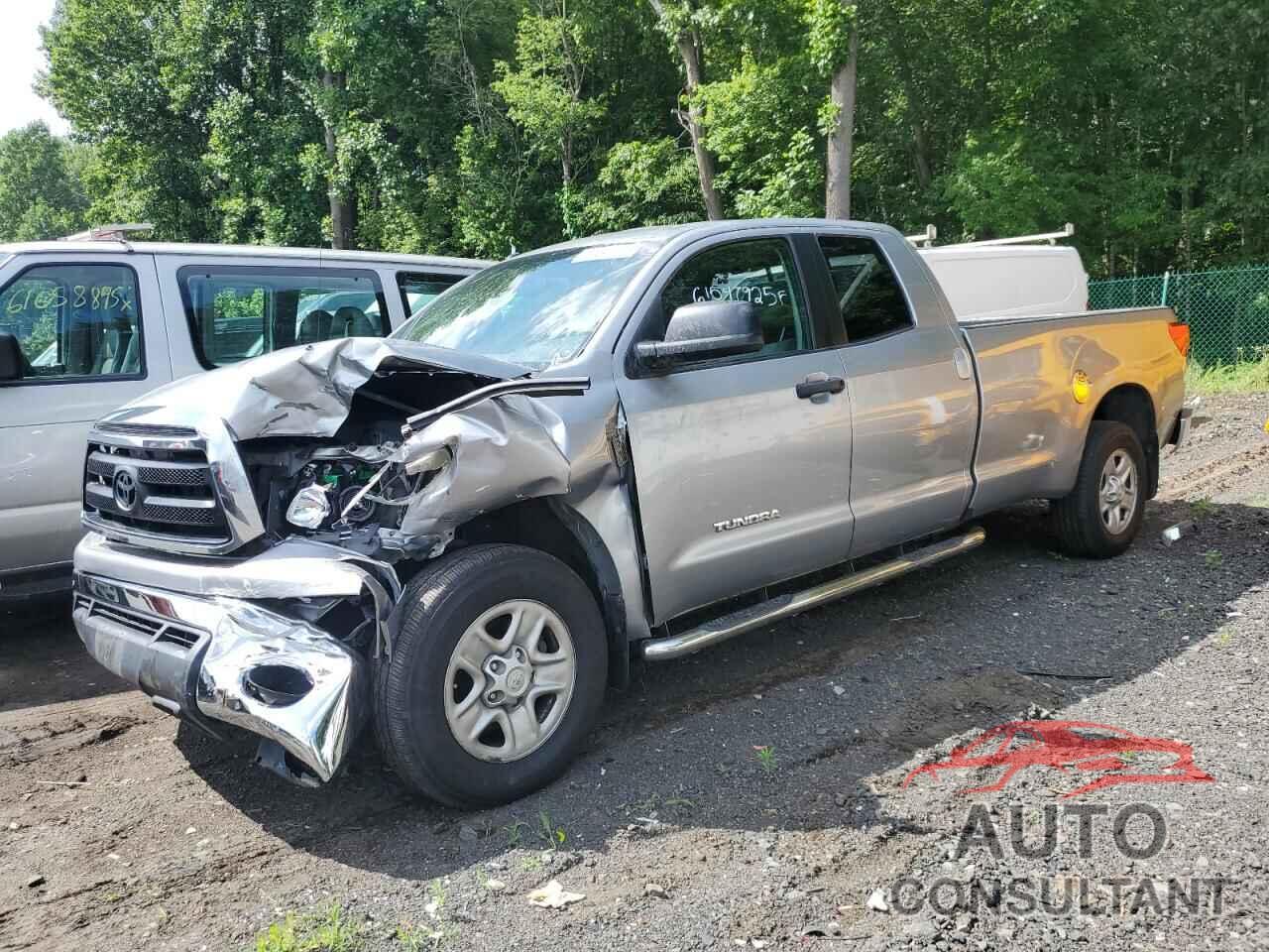 TOYOTA TUNDRA 2010 - 5TFCM5F12AX001089