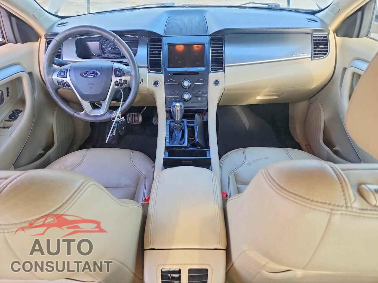 FORD TAURUS 2017 - 1FAHP2E89HG112054