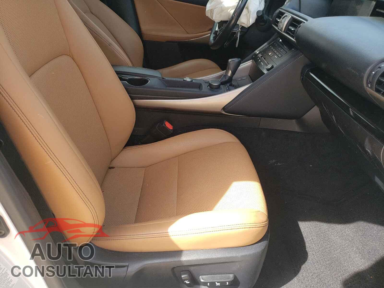 LEXUS IS 2017 - JTHBA1D2XH5059996