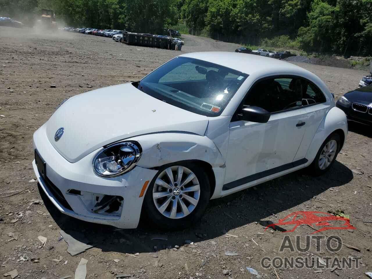 VOLKSWAGEN BEETLE 2018 - 3VWFD7AT9JM710090