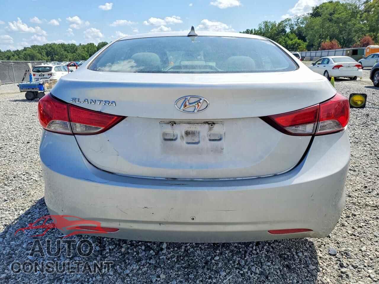 HYUNDAI ELANTRA 2012 - 5NPDH4AE2CH077990