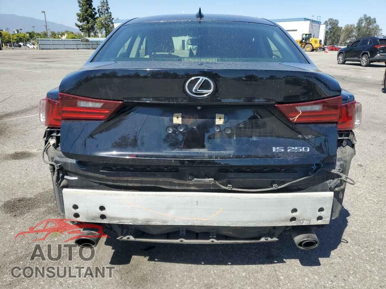 LEXUS IS 2015 - JTHBF1D23F5044819