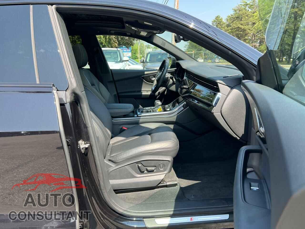 AUDI Q8 2019 - WA1EVAF16KD031952
