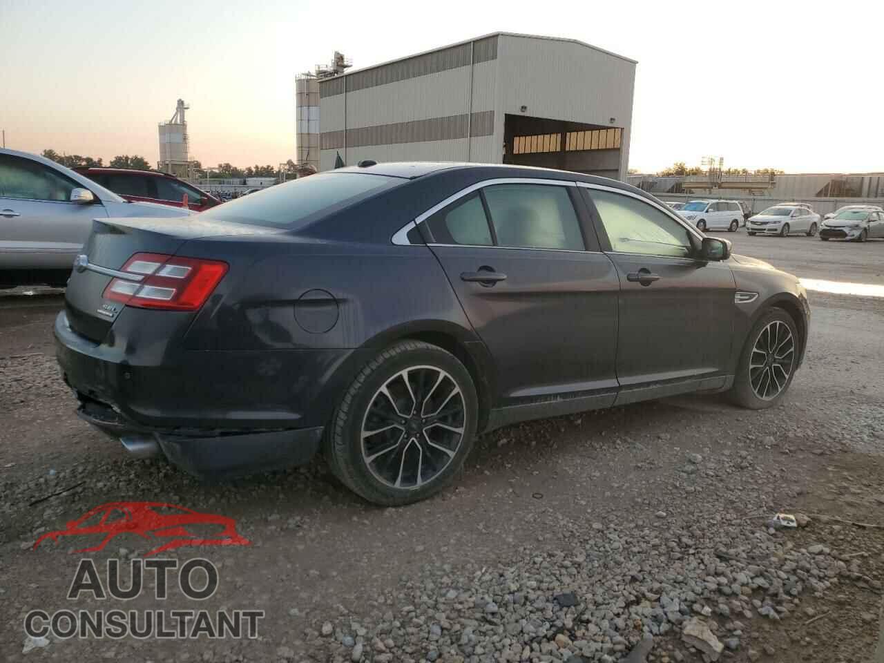 FORD TAURUS 2017 - 1FAHP2E82HG125938