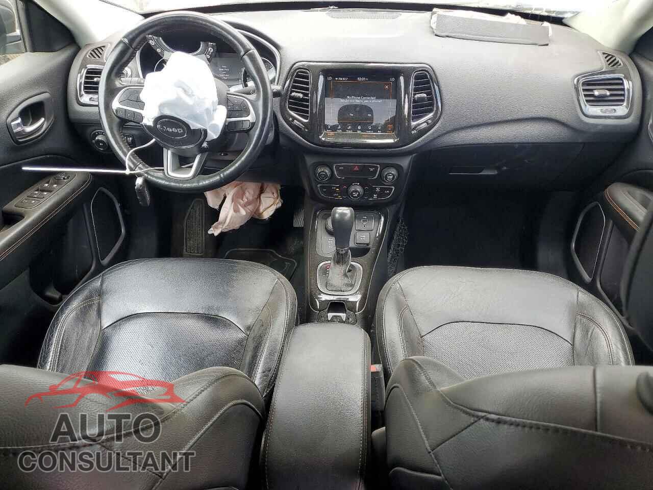 JEEP COMPASS 2018 - 3C4NJDCB2JT190508
