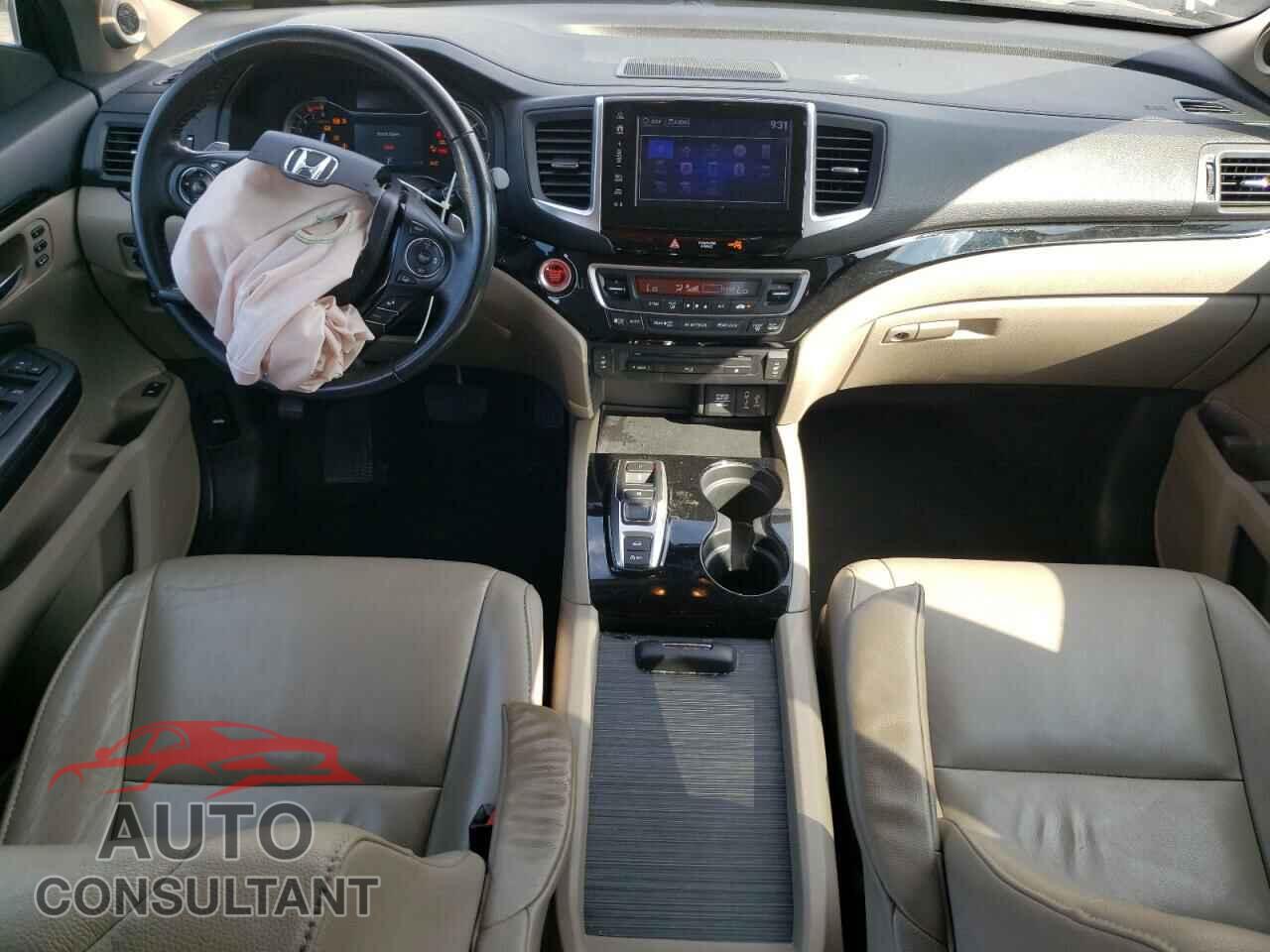 HONDA PILOT 2017 - 5FNYF6H90HB069601