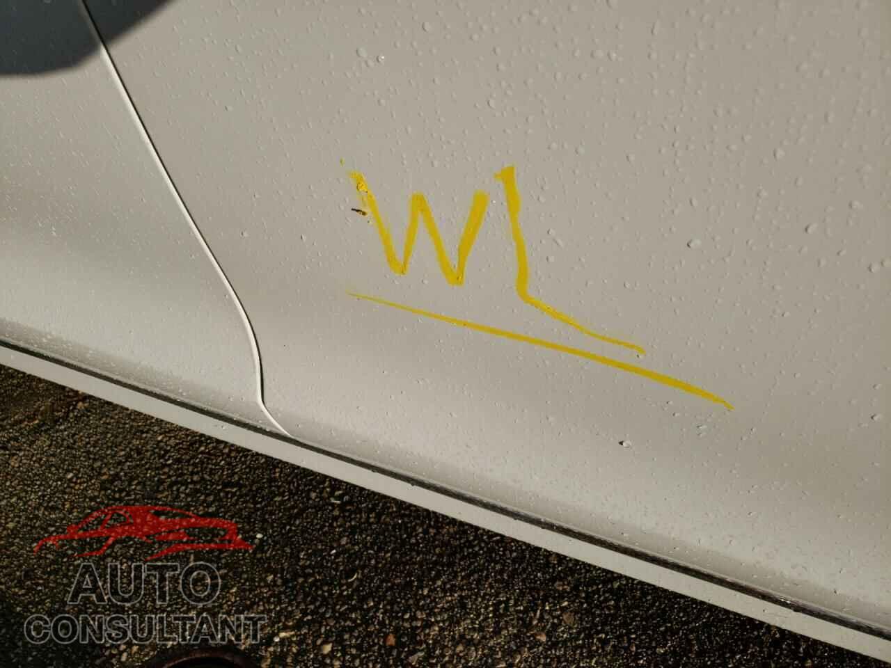 TESLA MODEL S 2018 - 5YJSA1E22JF277208