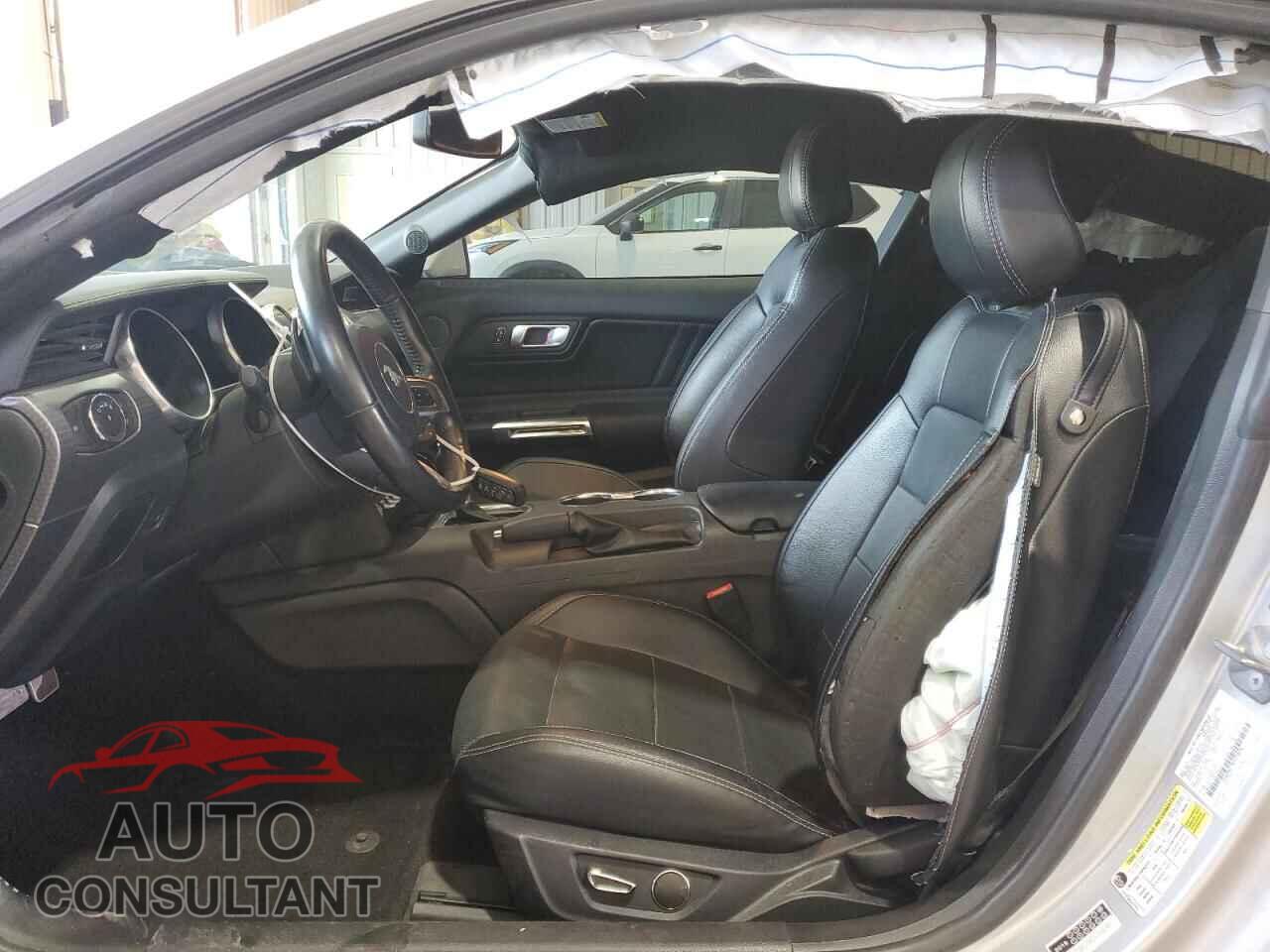 FORD MUSTANG 2019 - 1FA6P8CF3K5179036