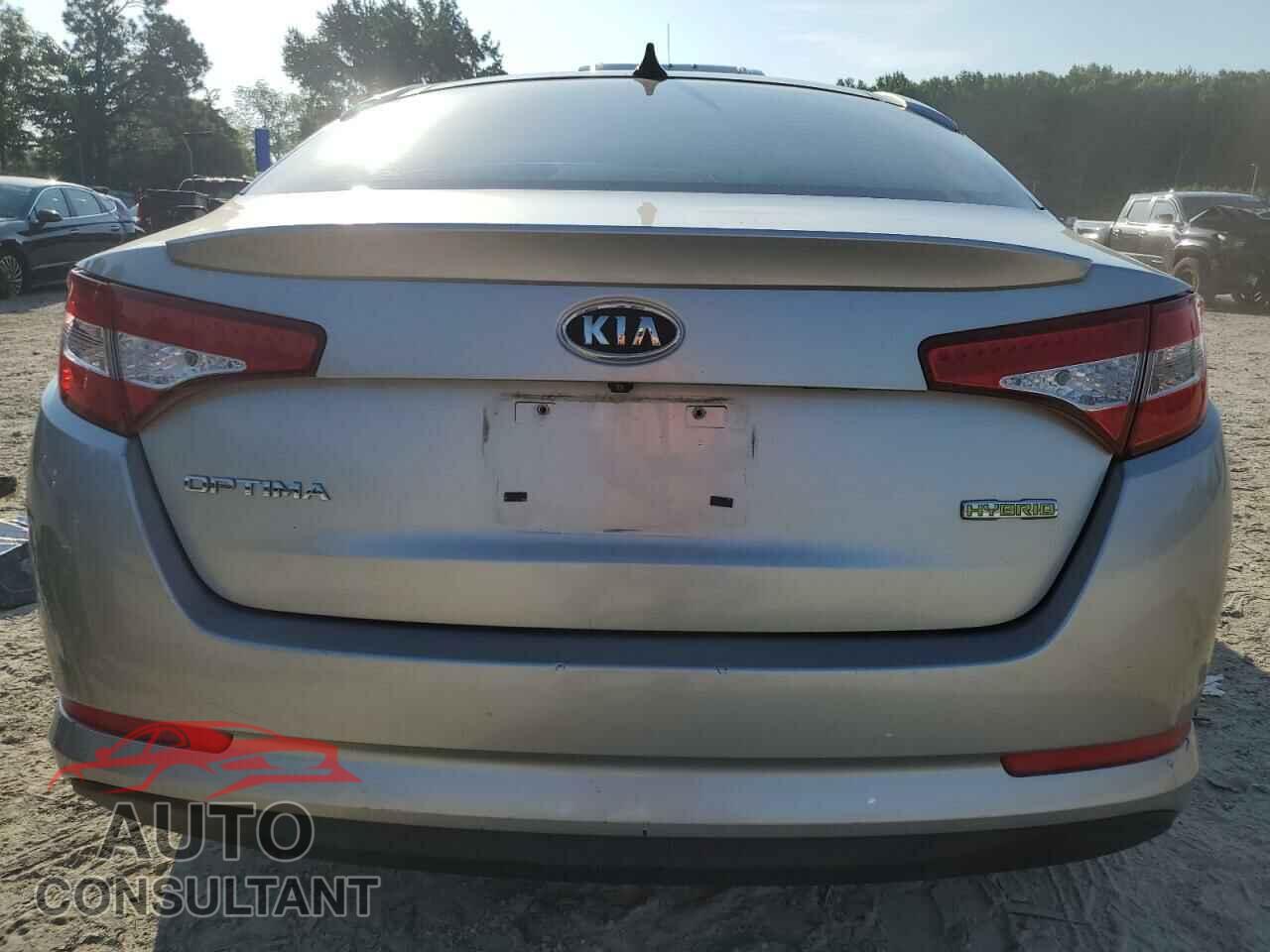 KIA OPTIMA 2011 - KNAGM4AD0B5008128