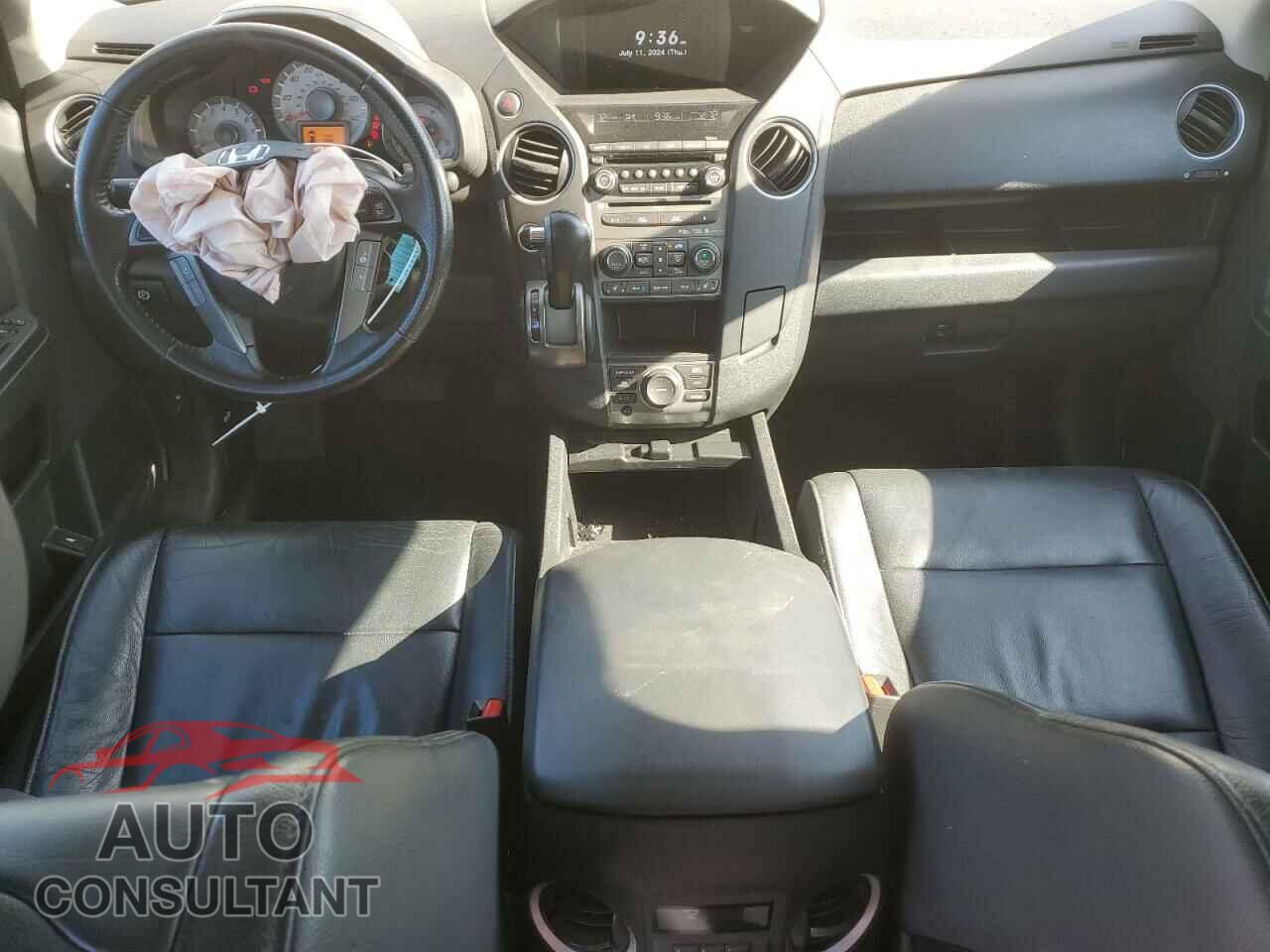 HONDA PILOT 2015 - 5FNYF4H93FB041342