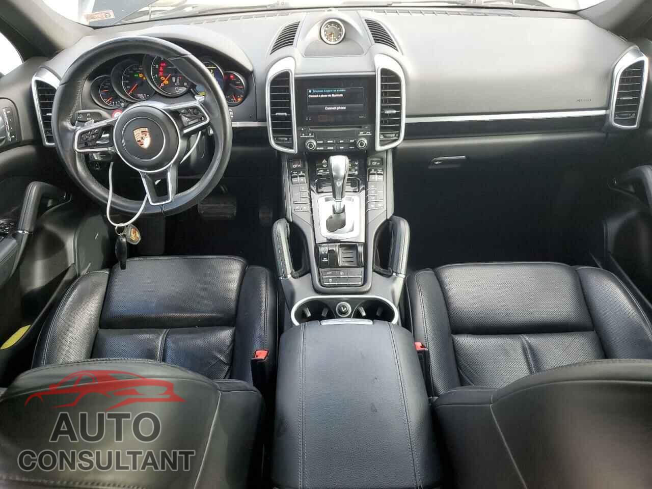 PORSCHE CAYENNE 2017 - WP1AA2A29HKA86162