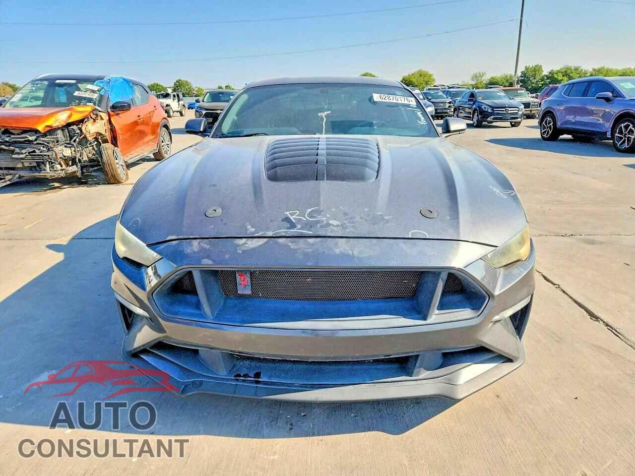FORD MUSTANG 2018 - 1FA6P8CF9J5153524