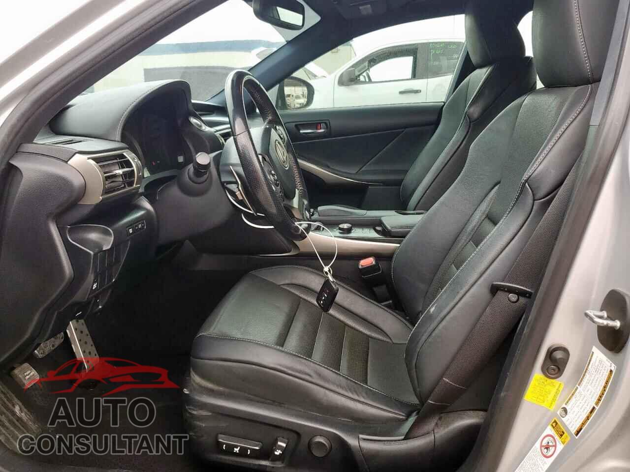 LEXUS IS 2015 - JTHBF1D20F5082749